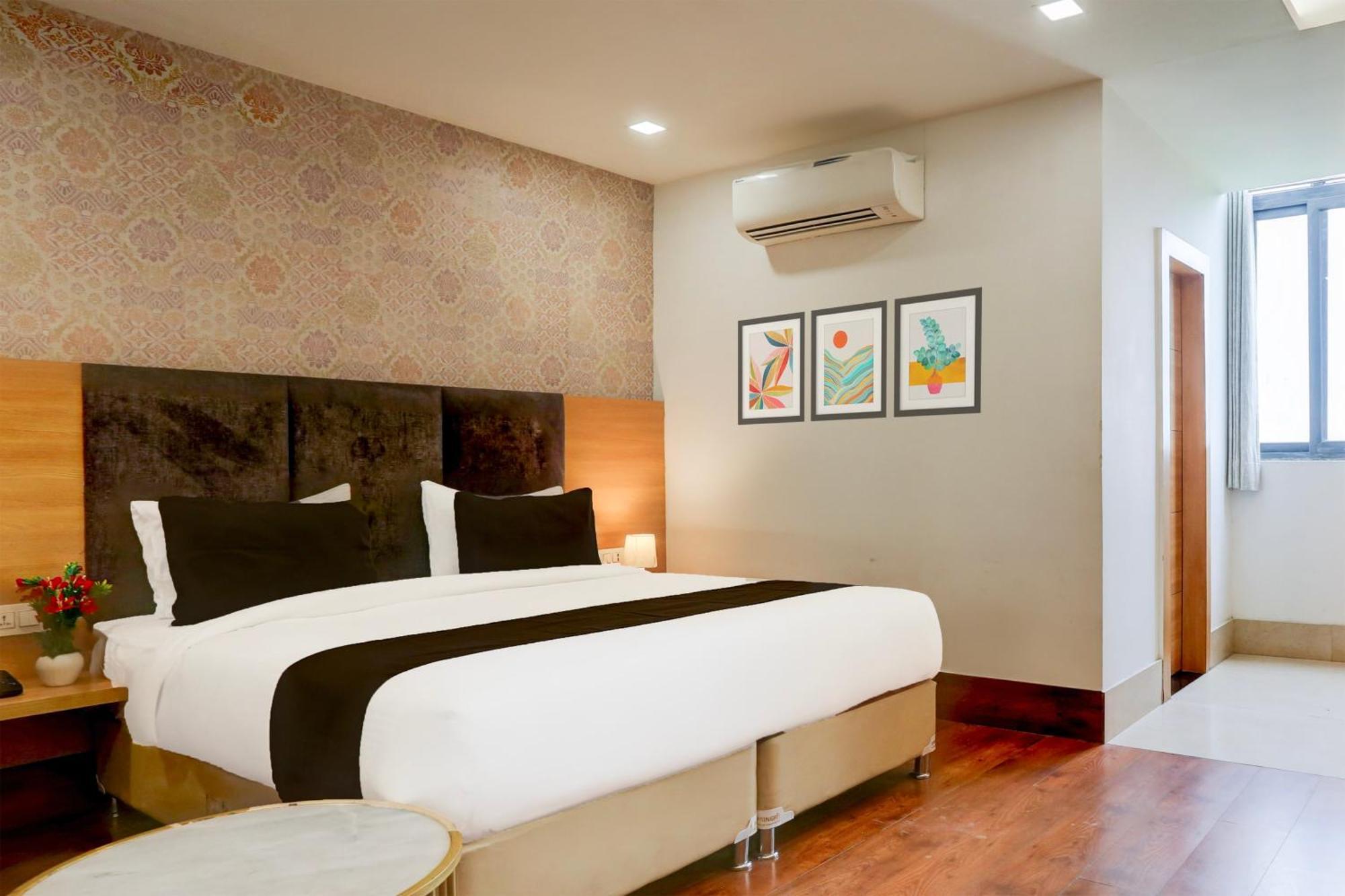 Palette Calista Premium Resort Samalkha Exterior photo
