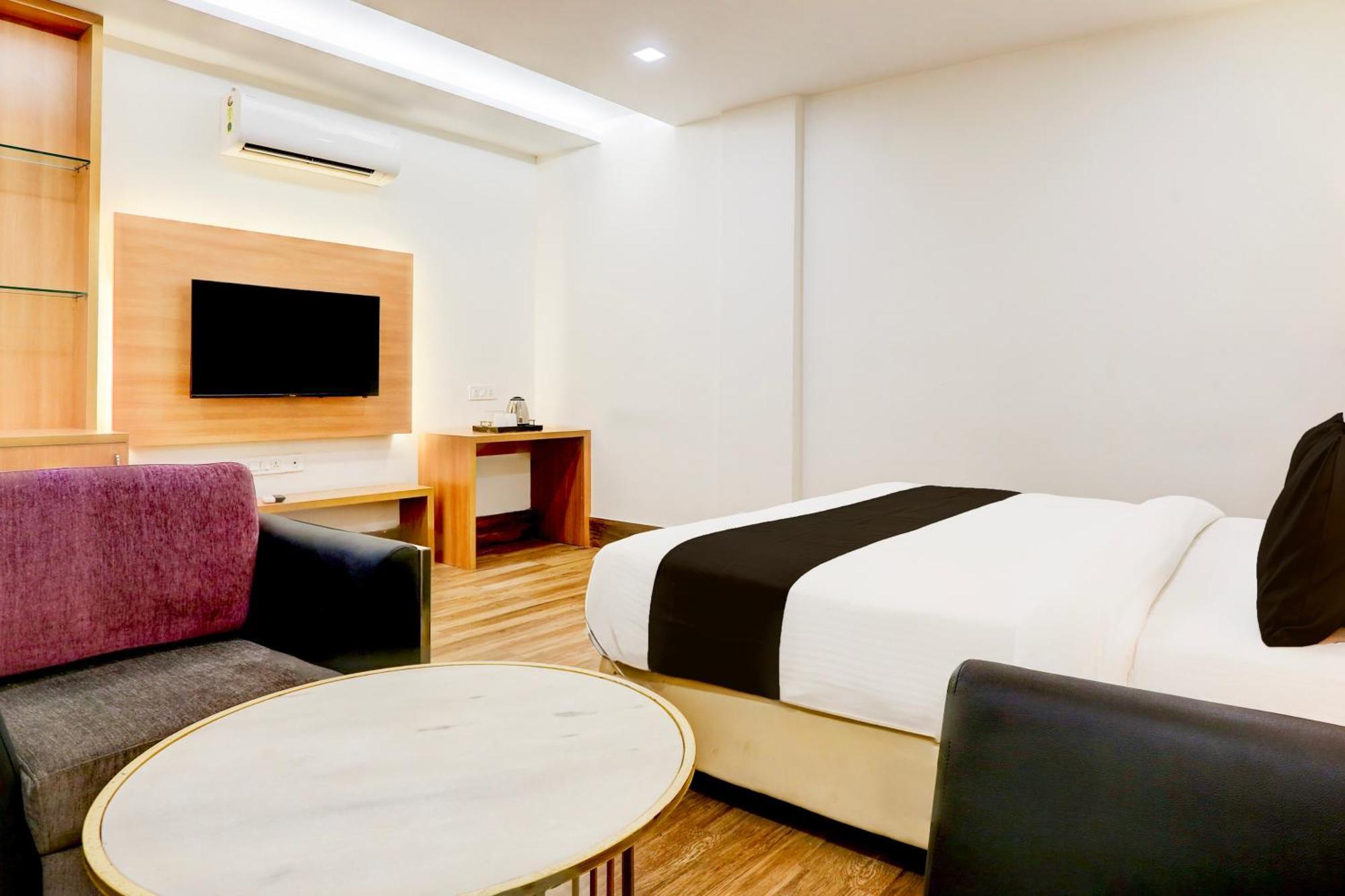 Palette Calista Premium Resort Samalkha Exterior photo