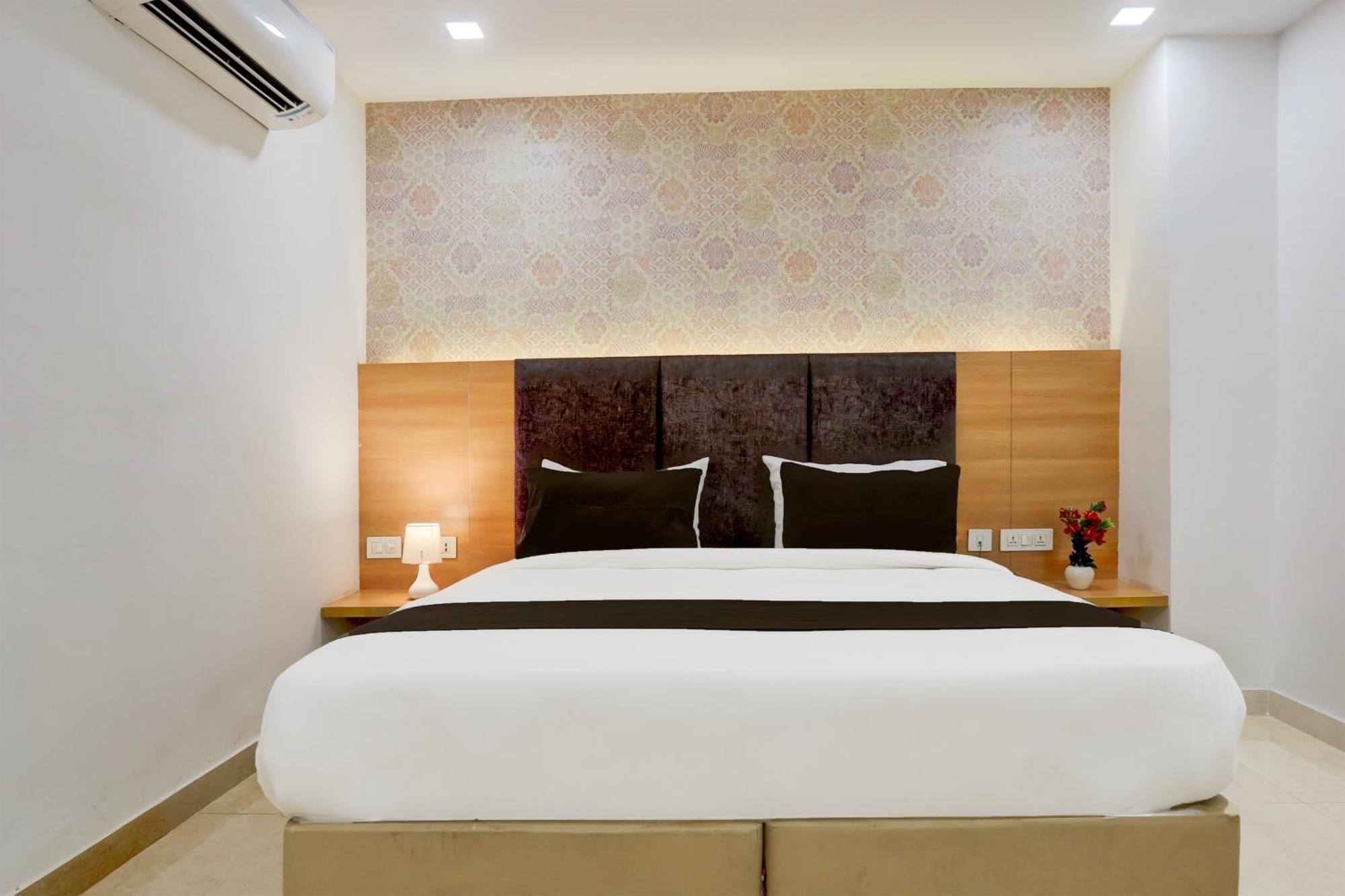 Palette Calista Premium Resort Samalkha Exterior photo